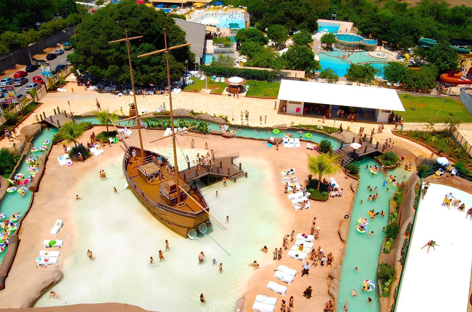 Piazza Diroma Com Acesso Ao Acqua Park Caldas Novas Exterior foto