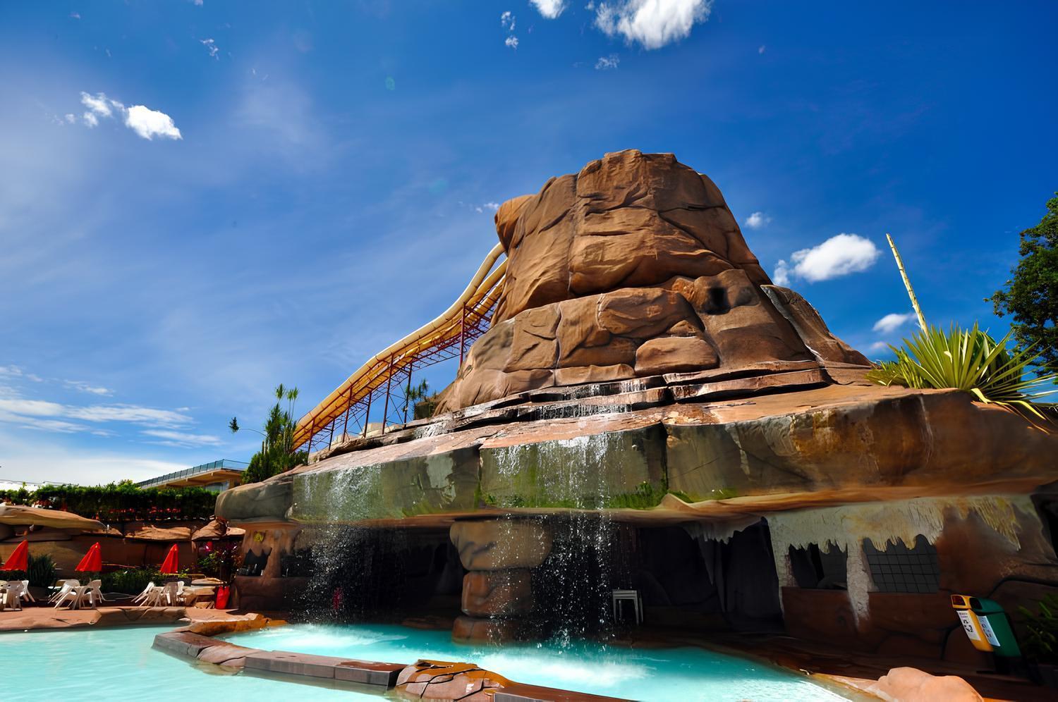 Piazza Diroma Com Acesso Ao Acqua Park Caldas Novas Exterior foto