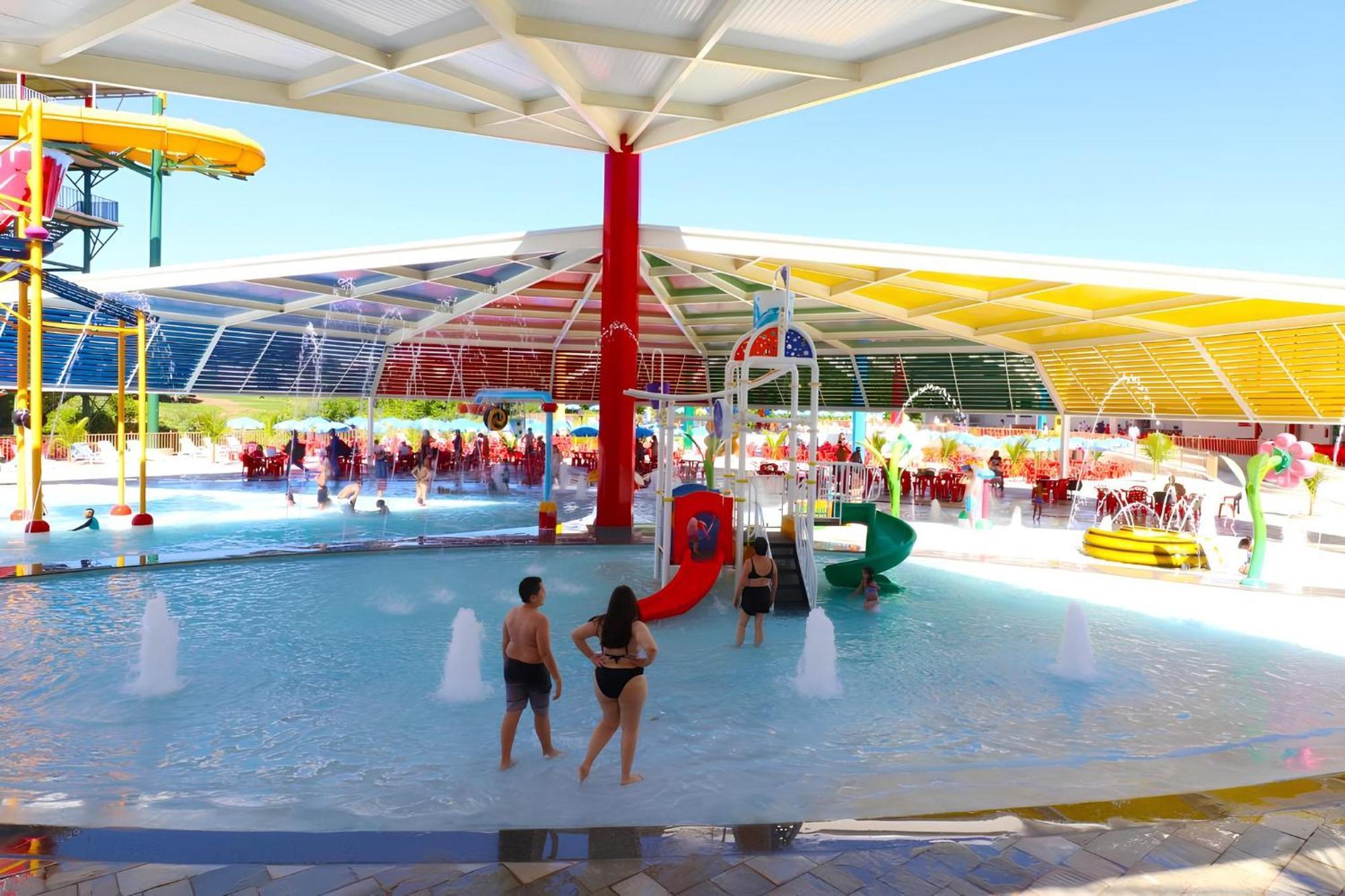 Piazza Diroma Com Acesso Ao Acqua Park Caldas Novas Exterior foto